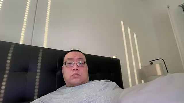 Snapshot of slaveasianboy chatting on 05-26-26, 12:17 slaveasianboy online show from 05-26-26, 12:17
