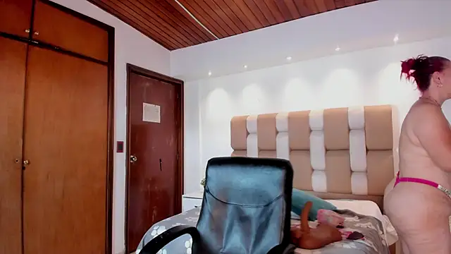 Snapshot of victoria_mooree chatting on 01-09-26, 06:53 victoria mooree online show from 01-09-26, 06:53