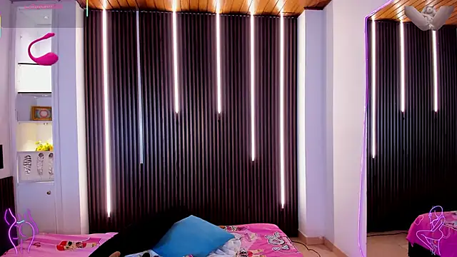 Snapshot of victoria_mooree chatting on 02-26-26, 01:54 victoria mooree online show from 02-26-26, 01:54