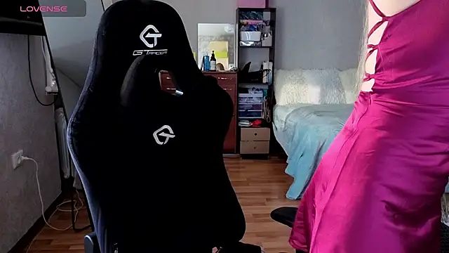 Little Soph online show from 09-16-25, 01:34