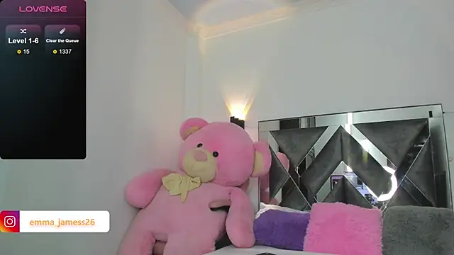 Snapshot of Emma_jamess chatting on 02-28-25, 05:48 Emma jamess online show from 02-28-25, 05:48