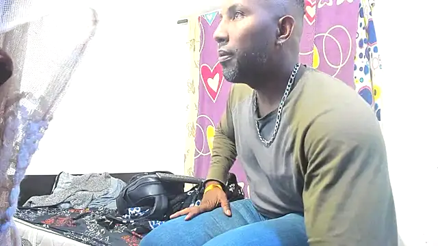 Snapshot of 1mateobigcook chatting on 11-15-25, 04:43 1mateobigcook online show from 11-15-25, 04:43