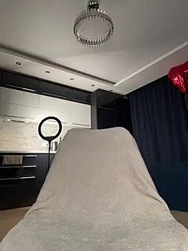  Monic  online show from 03-31-26, 05:24