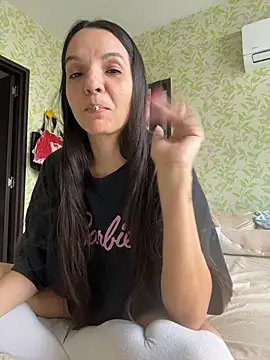 Snapshot of samilux5 chatting on 06-17-26, 04:19 samilux5 online show from 06-17-26, 04:19