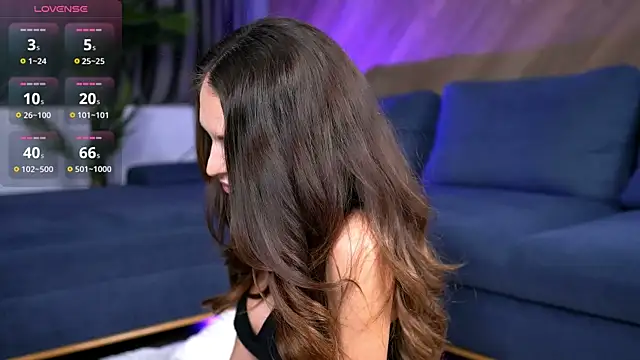 Snapshot of EsmeAinsley chatting on 12-21-25, 02:51 EsmeAinsley online show from 12-21-25, 02:51