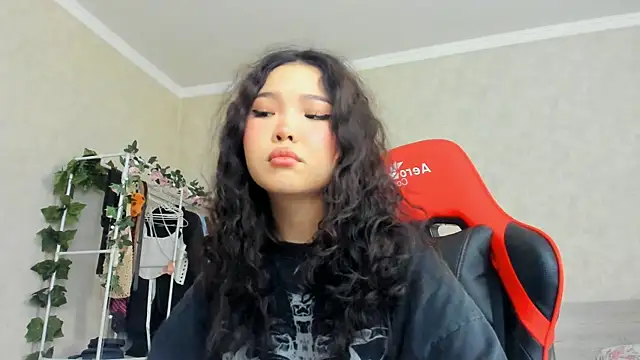 Snapshot of wastforu chatting on 02-18-25, 08:27 wastforu online show from 02-18-25, 08:27