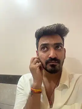 Snapshot of hornyguy271192 chatting on 01-17-26, 04:22 hornyguy271192 online show from 01-17-26, 04:22