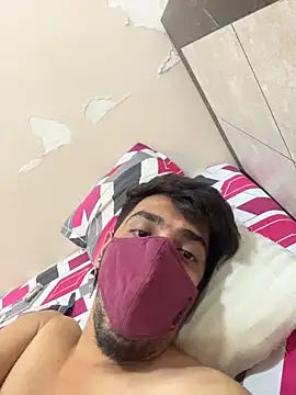 Snapshot of hornyguy271192 chatting on 02-07-26, 10:35 hornyguy271192 online show from 02-07-26, 10:35