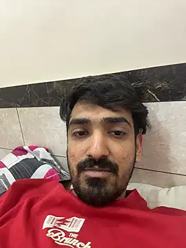 Snapshot of hornyguy271192 chatting on 02-13-26, 08:21 hornyguy271192 online show from 02-13-26, 08:21