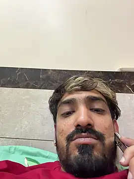 Snapshot of hornyguy271192 chatting on 02-24-26, 05:44 hornyguy271192 online show from 02-24-26, 05:44