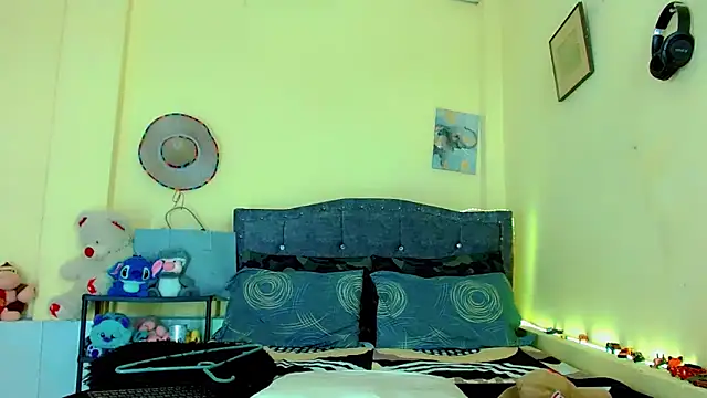 Liamscott  online show from 04-06-26, 07:26