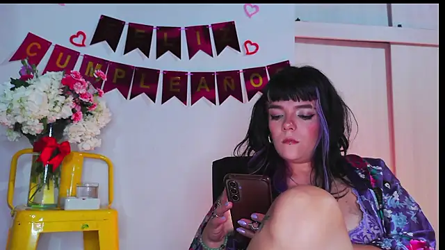 purple em69 online show from 02-20-26, 04:31