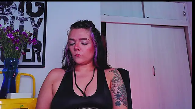 purple em69 online show from 02-22-26, 09:24