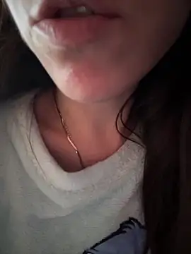 Snapshot of rossana99_ chatting on 02-16-25, 02:21 rossana99  online show from 02-16-25, 02:21