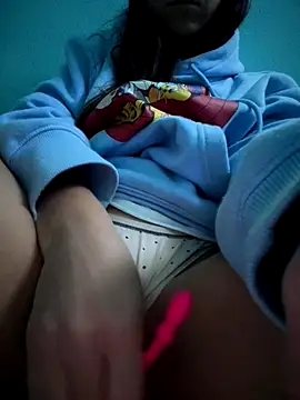 Snapshot of rossana99_ chatting on 10-11-25, 09:52 rossana99  online show from 10-11-25, 09:52