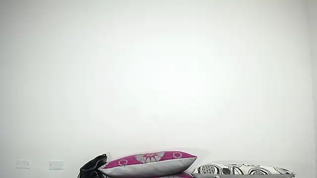 CrushOnMe  online show from 05-15-26, 01:56