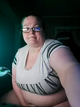 SexyWhiteChocolate online show from 03-19-25, 12:59