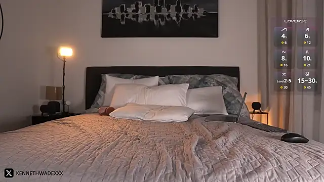 Snapshot of kennethwade chatting on 10-04-25, 09:13 kennethwade online show from 10-04-25, 09:13