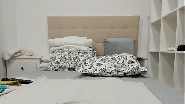 emmita69  online show from 11-09-25, 12:09