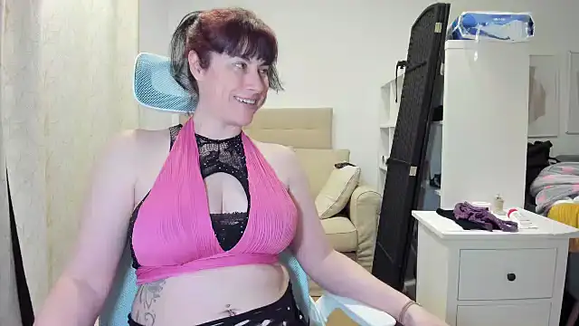 emmita69  online show from 02-01-26, 10:41