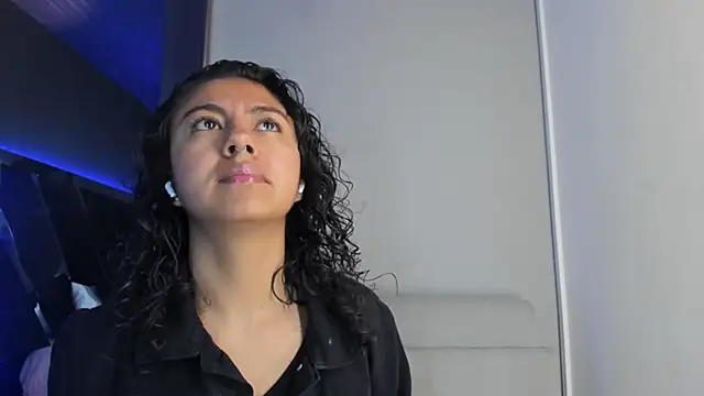 Snapshot of Amareto_ chatting on 06-30-26, 11:33 Amareto online show from 06-30-26, 11:33