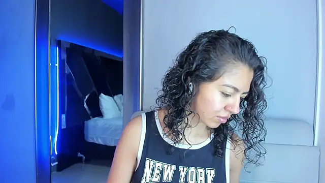 Snapshot of Amareto_ chatting on 07-16-26, 10:21 Amareto online show from 07-16-26, 10:21