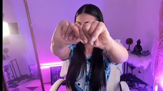 SakuraKato online show from 12-17-24, 12:43