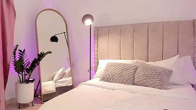 SakuraKato online show from 09-09-25, 03:22