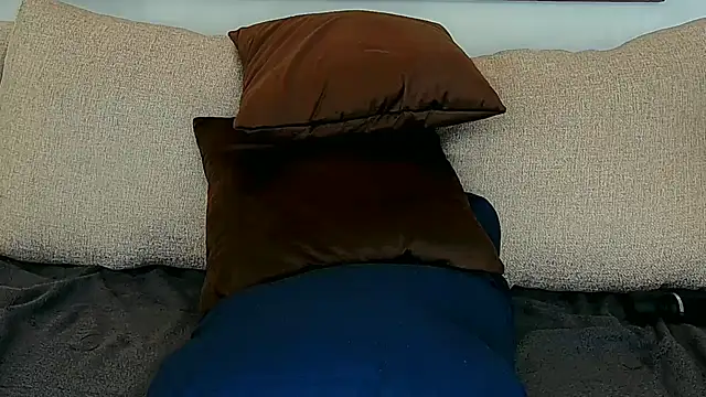 Snapshot of angel_fox__ chatting on 06-03-26, 11:43 angel fox online show from 06-03-26, 11:43