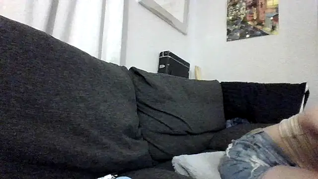 Snapshot of linsnextdoor26 chatting on 10-11-25, 12:47 linsnextdoor26 online show from 10-11-25, 12:47