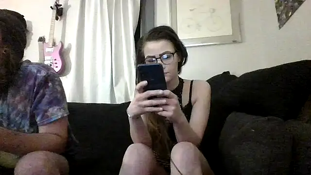 Snapshot of linsnextdoor26 chatting on 11-18-25, 06:51 linsnextdoor26 online show from 11-18-25, 06:51