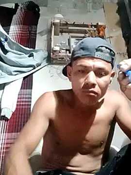 Snapshot of Moreno1813 chatting on 02-16-25, 06:21 Moreno1813 online show from 02-16-25, 06:21