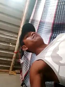 Snapshot of Moreno1813 chatting on 03-15-25, 05:59 Moreno1813 online show from 03-15-25, 05:59