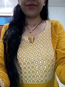 Snapshot of Hot-Shivani chatting on 02-04-25, 04:37 Hot-Shivani online show from 02-04-25, 04:37