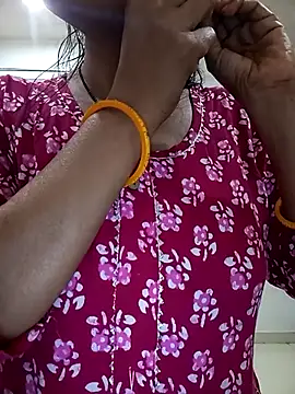 Snapshot of Hot-Shivani chatting on 03-01-25, 01:53 Hot-Shivani online show from 03-01-25, 01:53