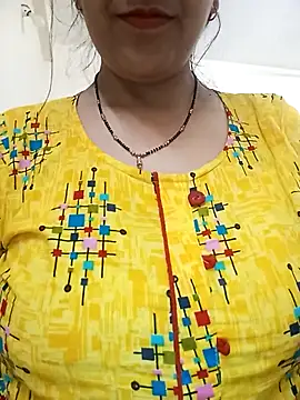 Snapshot of Hot-Shivani chatting on 02-11-26, 07:52 Hot-Shivani online show from 02-11-26, 07:52