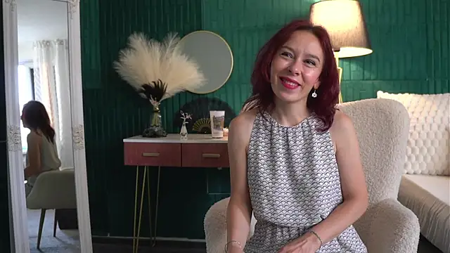 Snapshot of HaileyMoonn chatting on 07-19-26, 03:32 HaileyMoonn online show from 07-19-26, 03:32