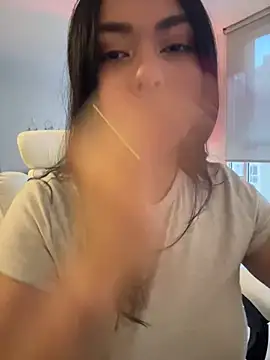 PetitLumiere online show from 12-31-24, 10:45