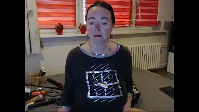 Snapshot of Alexie33 chatting on 05-12-26, 07:16 Alexie33 online show from 05-12-26, 07:16