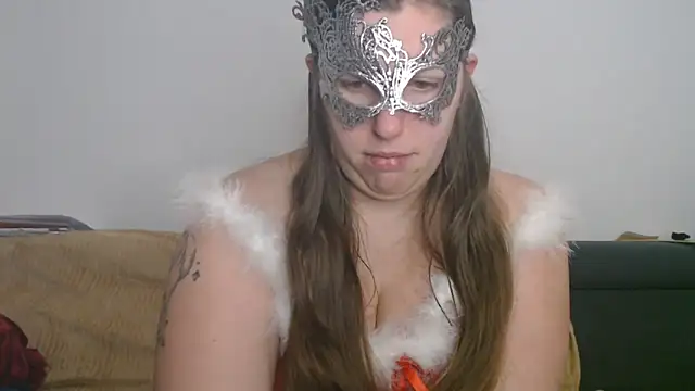 FrancaiseLynne online show from 12-22-25, 05:32