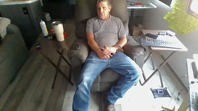 lateniter online show from 02-10-26, 06:23