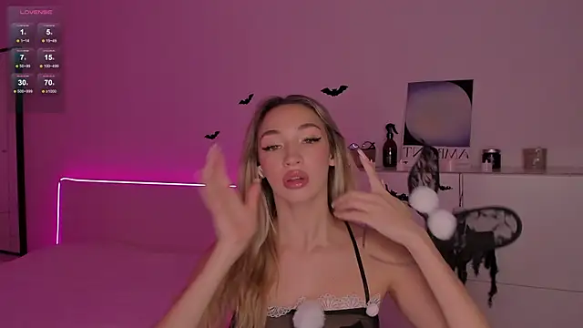 bailey kat online show from 10-31-25, 06:42