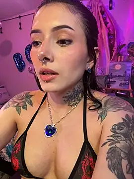 Snapshot of LiliJones_ chatting on 05-27-26, 10:51 LiliJones online show from 05-27-26, 10:51
