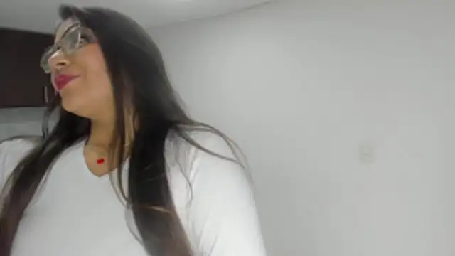 Luna Dumont online show from 01-11-26, 11:15