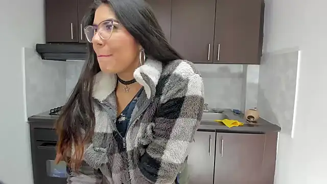 Luna Dumont online show from 05-12-26, 11:07