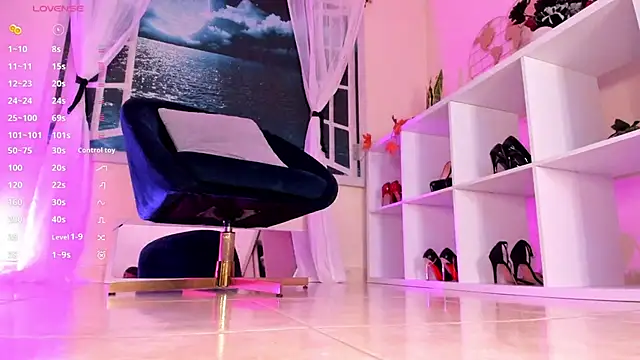 Snapshot of Itzeldreams chatting on 02-05-25, 01:11 Itzeldreams online show from 02-05-25, 01:11