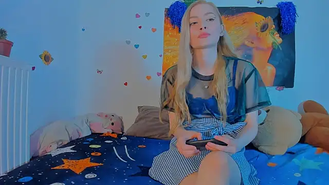 Snapshot of Lizzyjordanxo chatting on 06-23-26, 03:32 Lizzyjordanxo online show from 06-23-26, 03:32