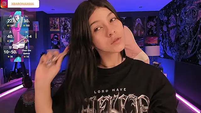 LanaKyutt online show from 12-14-25, 12:10