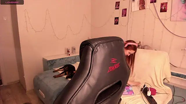 Snapshot of ViolaIntelligent chatting on 12-06-24, 02:24 ViolaIntelligent online show from 12-06-24, 02:24