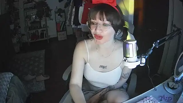 Snapshot of angelic_sg chatting on 01-22-25, 12:27 angelic sg online show from 01-22-25, 12:27